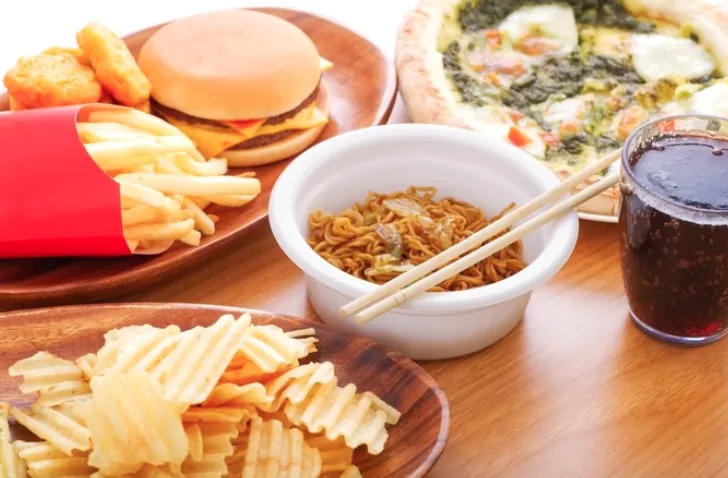 nhung-thuc-pham-chua-nhieu-muoi-du-khong-co-vi-man